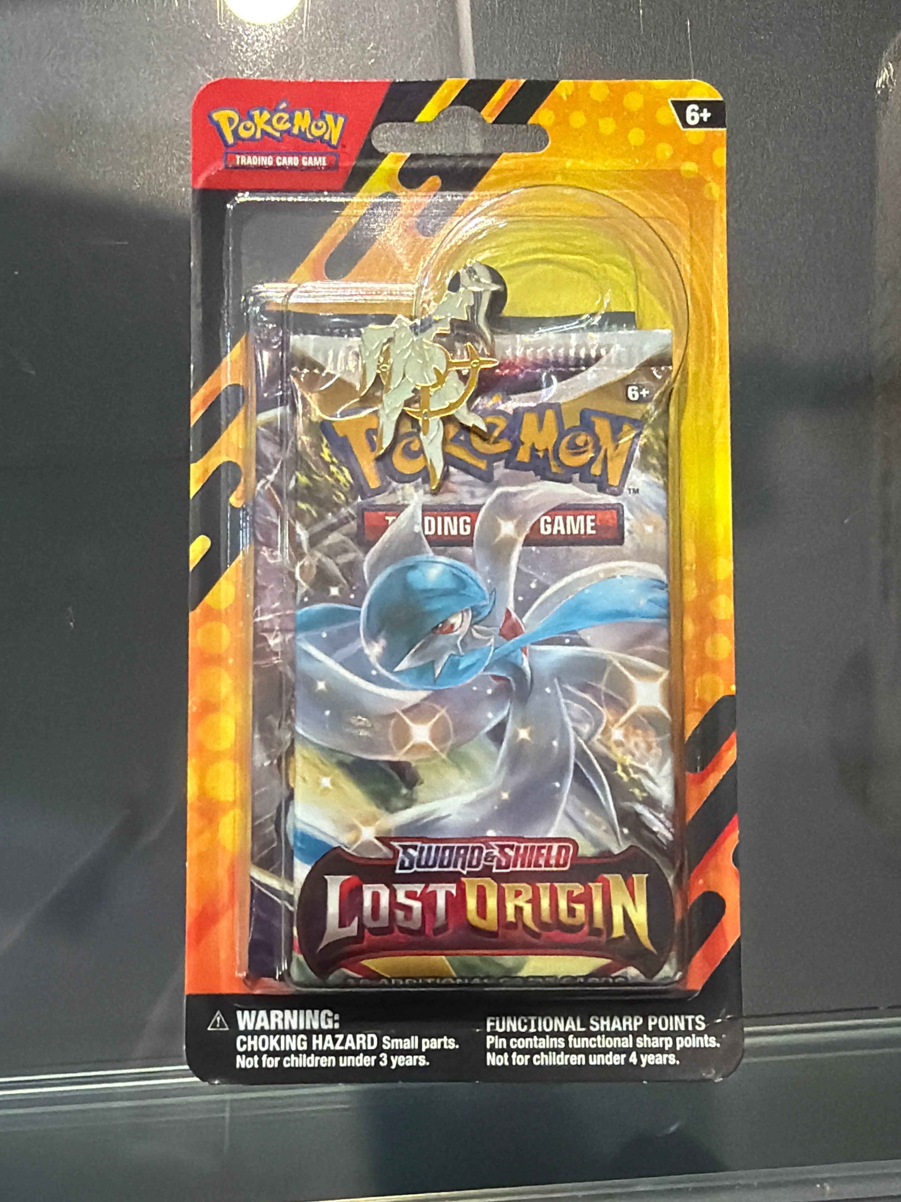 Pokemon TCG Arceus / Darkrai Pin Blister Pack Assorted